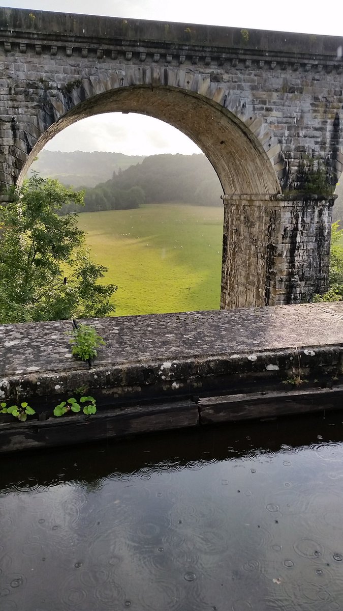 BorderlandCally's tweet photo. Was just about to tweet you @JerichoJuno What's the big idea sending the wet stuff down from your direction #imgettingwet 😂 https://t.co/zvujN7IpY0