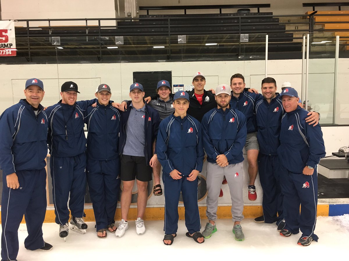 TaylorGWard's tweet photo. What an @unrlco @HockeyandSons We would not be here without these guys that care about the game, and taking care of the details!#H&amp;SFamily https://t.co/s2X5XzCHaf