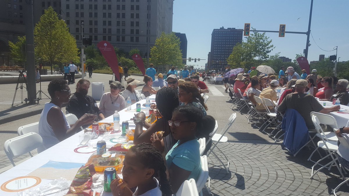 anngynn's tweet photo. Having great conversation with nrw friemds #CommomGroundCLE https://t.co/lIATyfYx8x