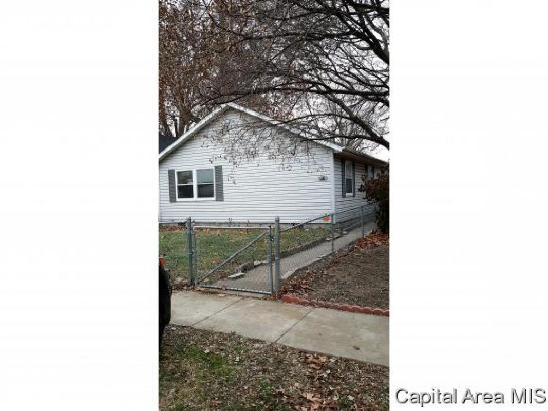 REMAXSPRNGFLD's tweet photo. Come appreciate this RE/MAX Professionals #listing in #Springfiel... https://t.co/bkAwWFU1kr 
RE/MAX Professionals https://t.co/BesdySNdo9