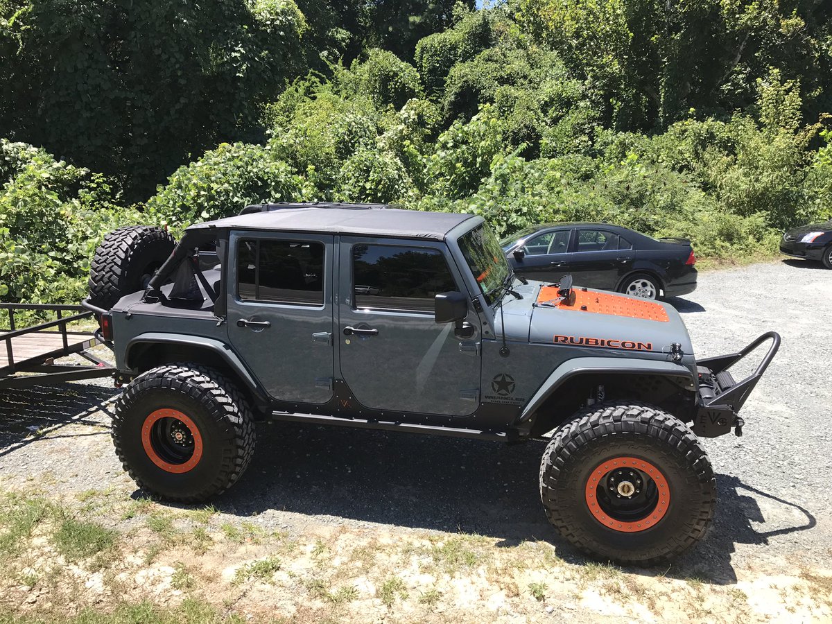 Scooby_Barkley's tweet photo. Had a great time today!! @Steels_Joshua @BonhamChrysler2 @THEJeepMafia @JKMudGirl @hawkaire_clt @iwata77 @jcrk97 @ReturnCheck @RayGunVoss https://t.co/YcsBVOtSYr