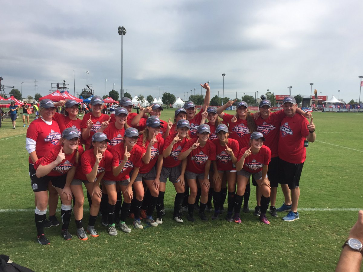 cincyunited's tweet photo. Congratulations to the #CUP u17/00 Gold Girls - 2017 National Champions! Way to go! #ROADtoTX @USYS_RII https://t.co/DnDTGa2IU3