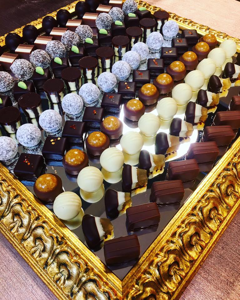 AeschbachChoco's tweet photo. Which #Pralines or #Truffes would you choose?
Visit our #ChocoEvents and nibble them all!
https://t.co/VyyT1y087G
https://t.co/gewlVqYAoZ https://t.co/nanyxQhZ8x