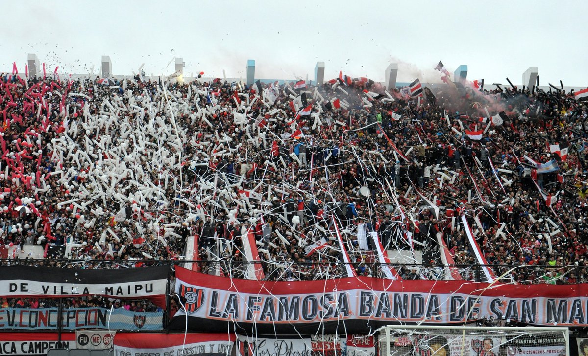juanlp40's tweet photo. #BNacional #Fecha46 Res Final, El Funebrero Empató y vuelve a la #PrimeraDivision , #Chacarita 1(Salinas -p-) - #AAAJ 1(Cabrera) https://t.co/rsoFgpzm6Z
