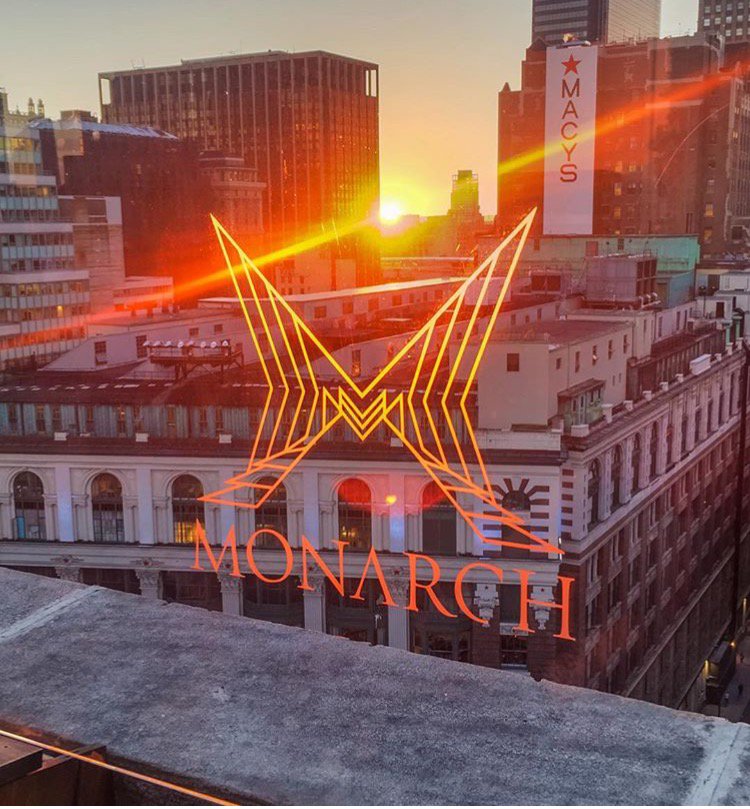 IncLoungeNY's tweet photo. #Sunsets on our rooftop are soo #Magical! #Monarchnyc #heraldsquare #rooftopview #sundayfunday #esb #views #midtown #weekendfun https://t.co/udKzlGNNRh
