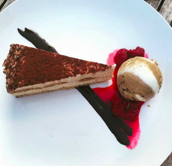 tomatonetwork's tweet photo. It's #NationalCheesecakeDay - Here is our cheese cake we had at @MilsomsDedham Milsoms...Dedham  - YUMMY  😍  #cheesecake https://t.co/BJAKxOaqLr