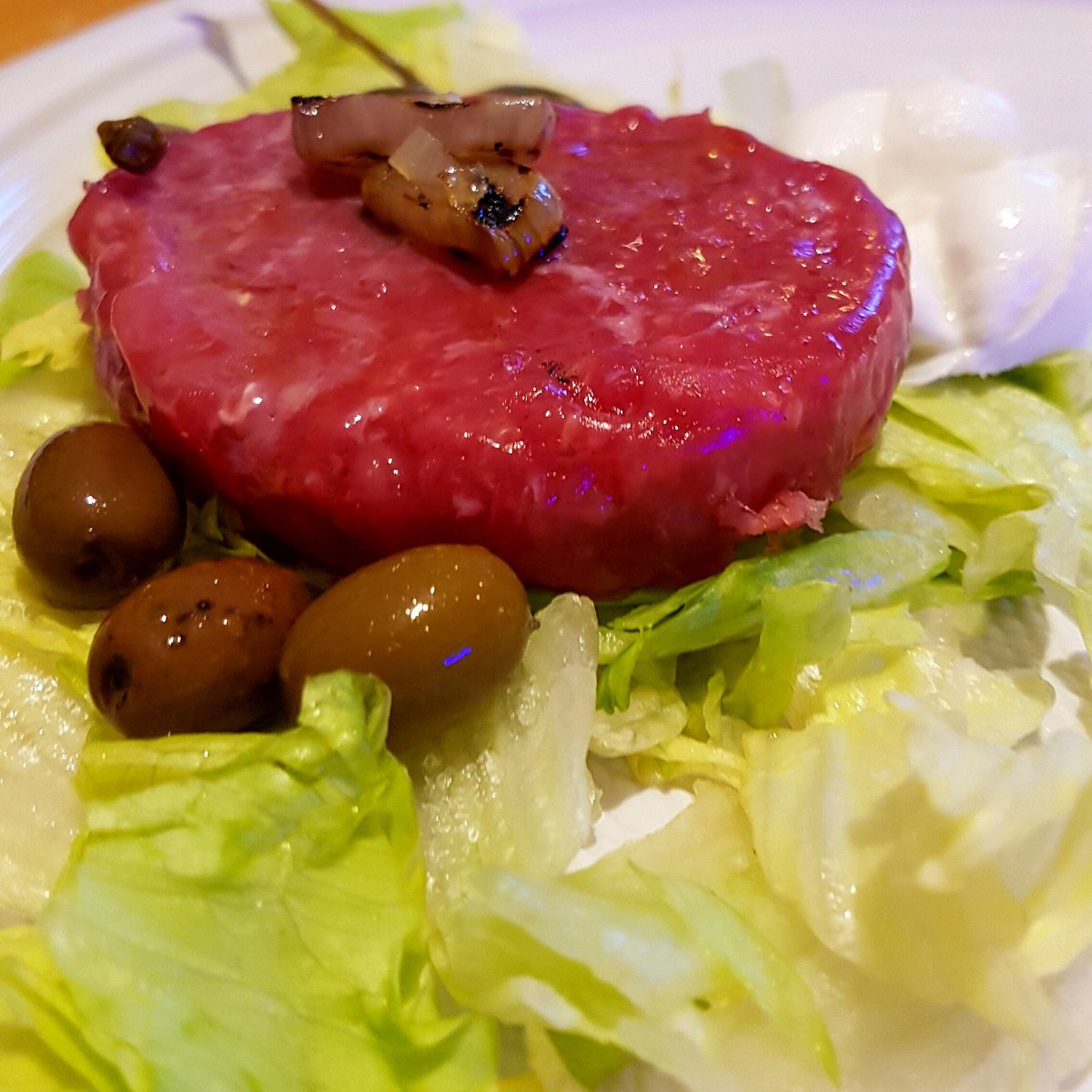 AliceDelliNoci's tweet photo. #eccellenze #italiane! #tartare di #scamone #scalogno #olivetaggiasche #burrata #capperi
Il #sushi ve lo lascio volentieri 😂
#cena https://t.co/flIU8eD7AV