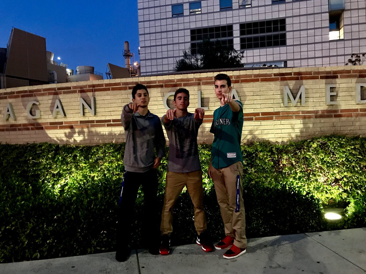 johnny_2_handzz's tweet photo. Words can't describe the experience I had in LA. Thanks for the memories. Hope to be back soon. #sducla #KRJ https://t.co/5JRP14tJcH