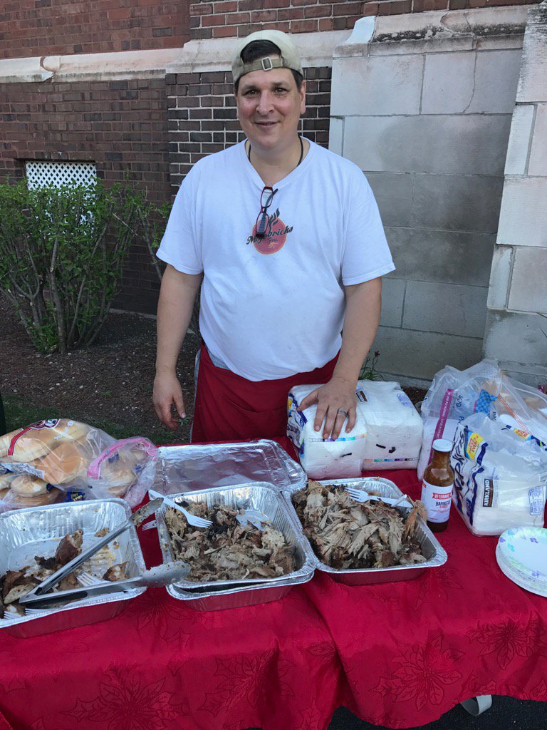 MOJOBRICKS's tweet photo. #notsuckingitin #fatfreddy #fancyfest #mojobricks #realslowsmoke That's one for the books st.mary of the Angels BBQ https://t.co/o2wSYtlZzz