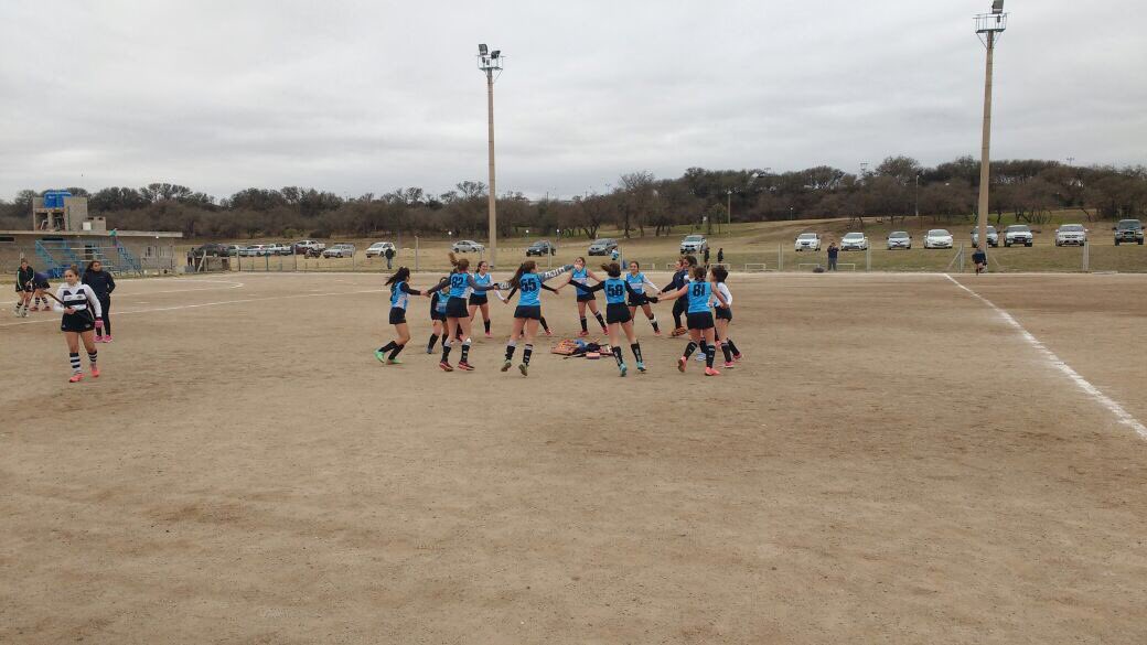 Hockey 🏒/Nuestras menores vencieron como locales a Tala por 1 a 0. Gran triunfo patriota!!! 👏🏼👏🏼