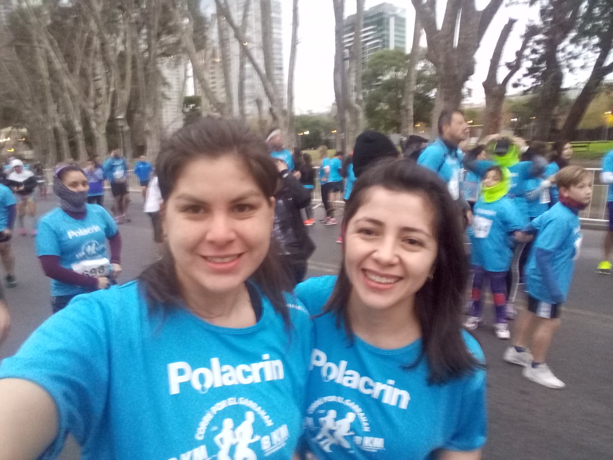 Juliorieta's tweet photo. Domingo de frio 🌬se corre por el garraham 💪, saludamos a cristian  de @PolacrinOficial @JoseKorol https://t.co/JWHFOIoQ86