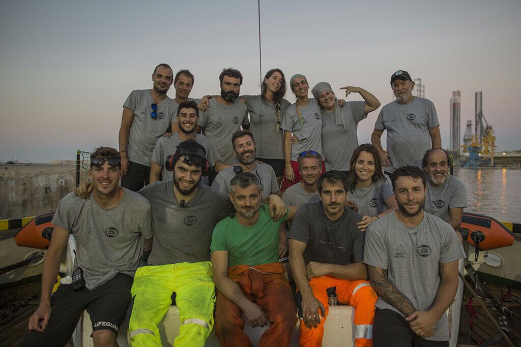 Misión cumplida.La tripulación 23 #OpenArms regresa a casa. Una de las más duras #Med. Sois enormes equipo, GRACIAS.Vía <a href="/SantiPalacios/">Santi Palacios</a>