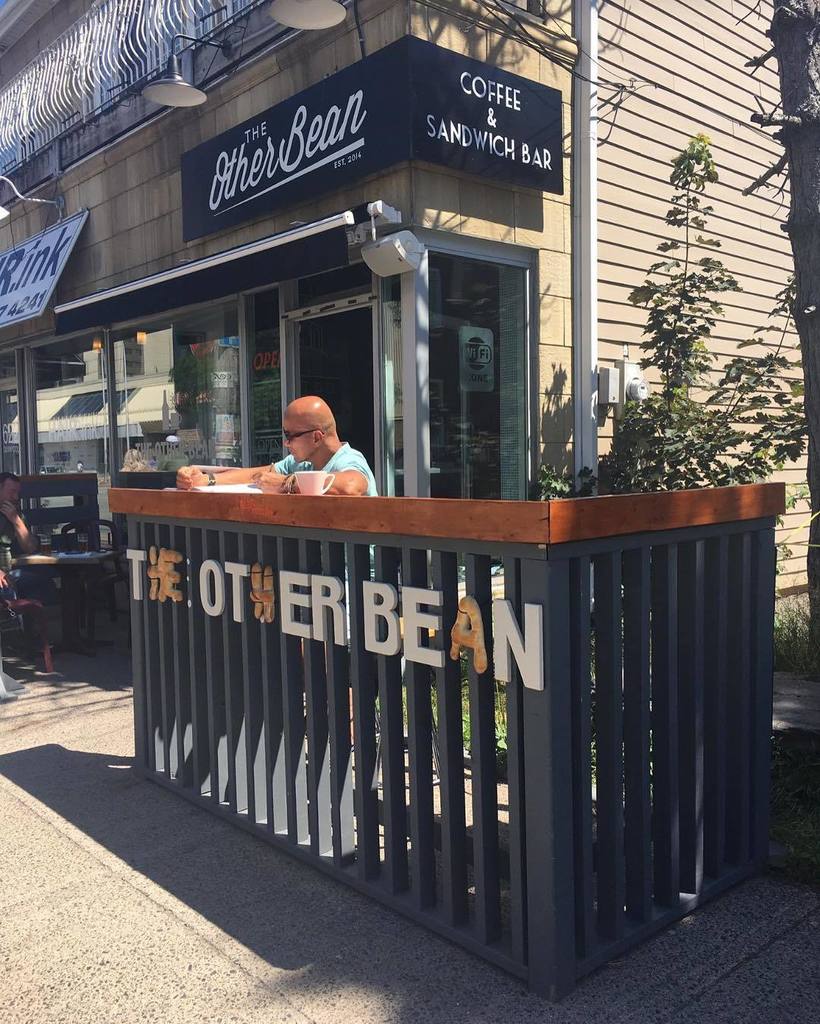 halifaxnoise's tweet photo. 🙌🏻🥖🙌🏻 From @ashley.pilkey / @ashleypilkey — The things that happen on #QuinpoolRd....@theotherbeanhfx Sign gets re… https://t.co/cdbmQnNCEG https://t.co/3eFnchDYMH