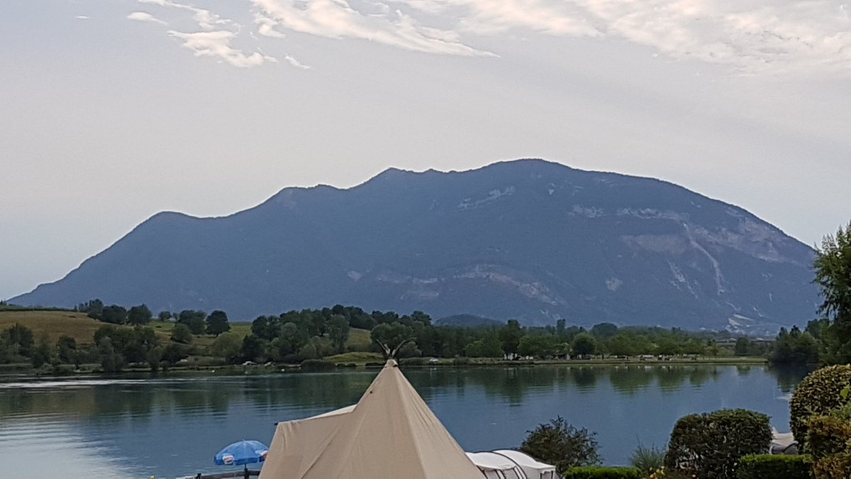 MartinRAdams's tweet image. 2 days until I'm riding up this, can't wait for the descent 😁