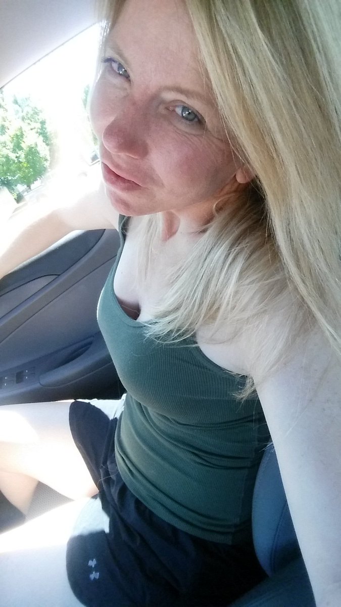 kathleenHowar19's tweet photo. Just me https://t.co/VKeEgwmSd4