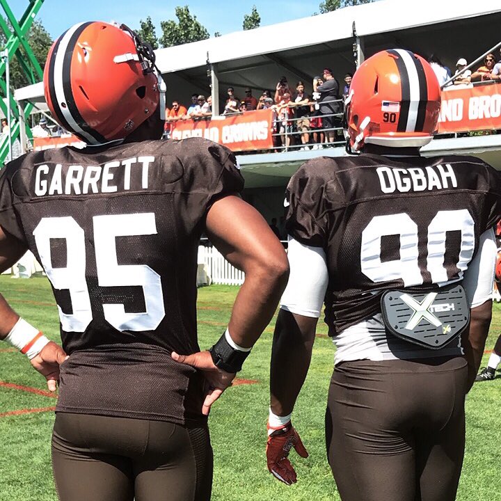 Browns's tweet image. These two ... 👀