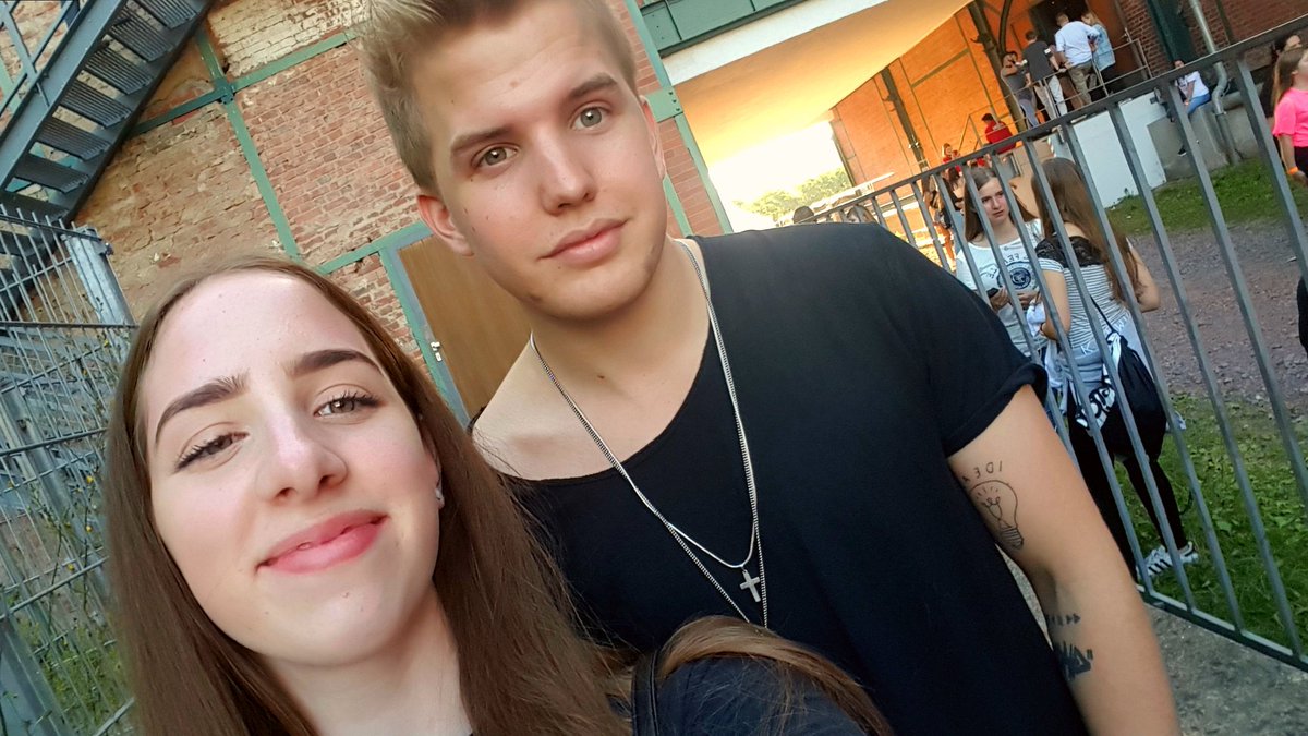 MejraaZ's tweet photo. @kayefofficial @TZON57  2Favs! Vielen Dank für alles, bin immernoch so glücklich!☺ die besten💘 https://t.co/oB4LynroBr