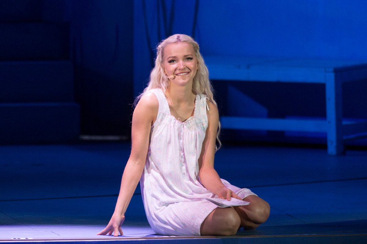 HollywoodBowl's tweet photo. TONIGHT: last chance 2 catch incredible cast + the music of #ABBA in  #MammaMia! Photos Craig Mathew @mathewimaging https://t.co/eWxpaIsPL3 https://t.co/6FTiWnHHjm