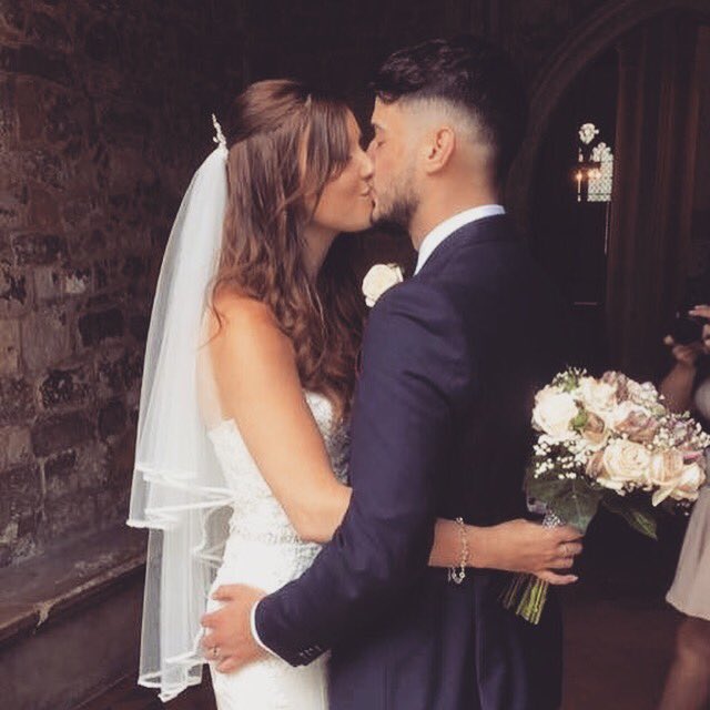 kieramaltby's tweet photo. My husband 😍❤ #mr&mrs #maltbys #soinlove #wedding #bestdayever @Maltby77_DB https://t.co/8GZwS4XN8M