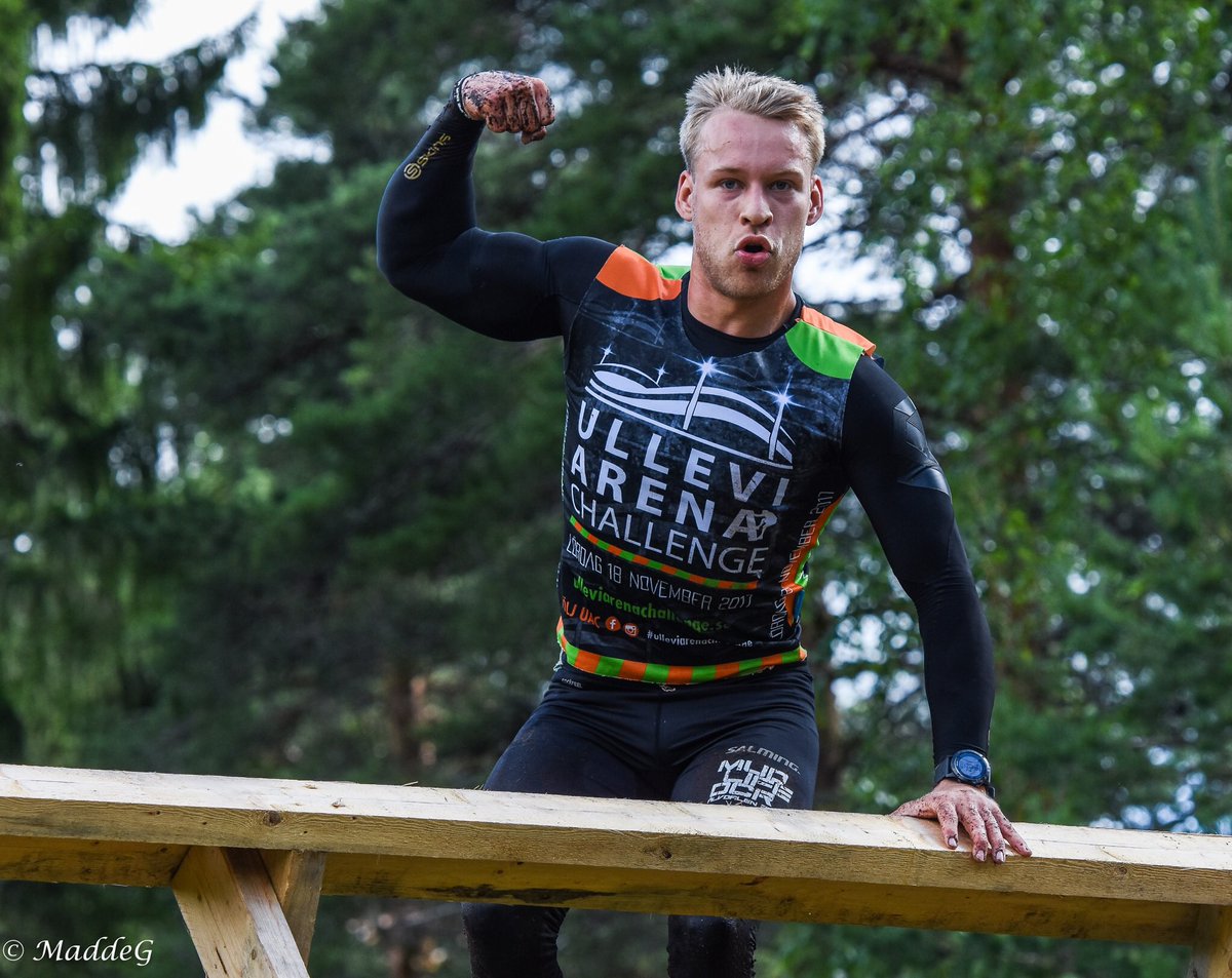 Wahlgren_80's tweet photo. Det var blött, lerigt, taggigt och höga hinder när #mudlifeocr avgjordes i Dalarna 😊 foto: jag och Madde #ocrlopp #ocrfoto #fotomoije https://t.co/RAnE8dZWcw