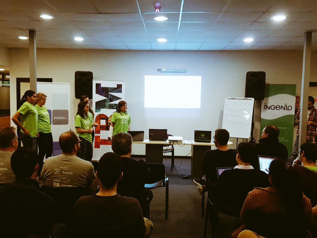 Ideingenio's tweet photo. Vivimos el #swmontevideo haciéndole frente al domingo lluvioso https://t.co/twRxCMOa55