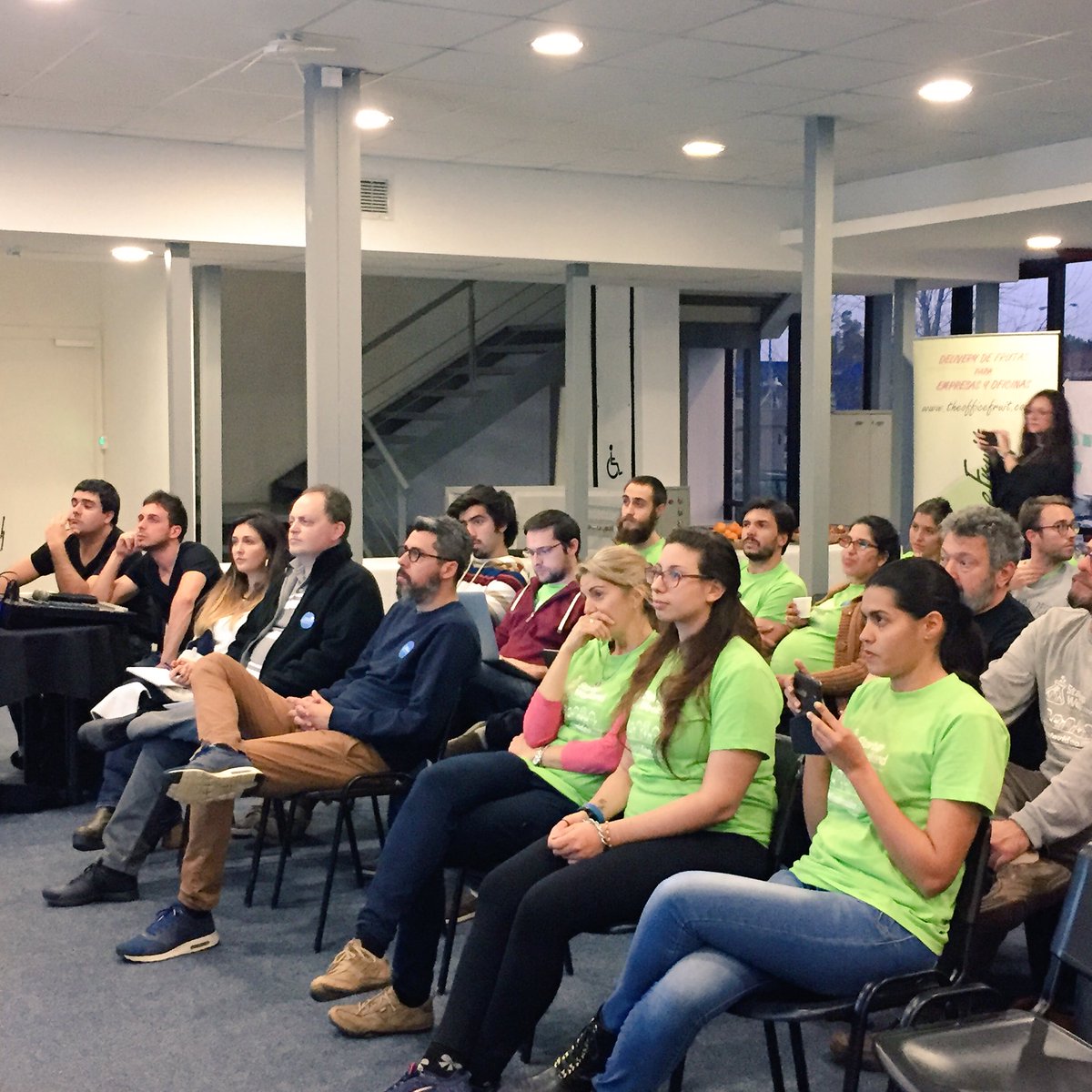 swmontevideo's tweet photo. Empiezan los pitch en #swmvd17 fin de semana de @Ideingenio y @girlsintech_uy https://t.co/WAalGBW3Bp