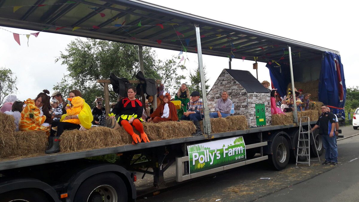 friendsofpollys's tweet image. Eadtside carnival so much fun