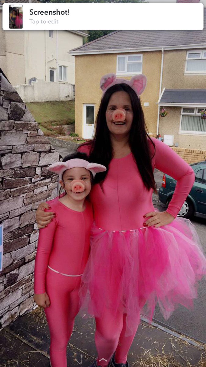 friendsofpollys's tweet image. Eadtside carnival so much fun