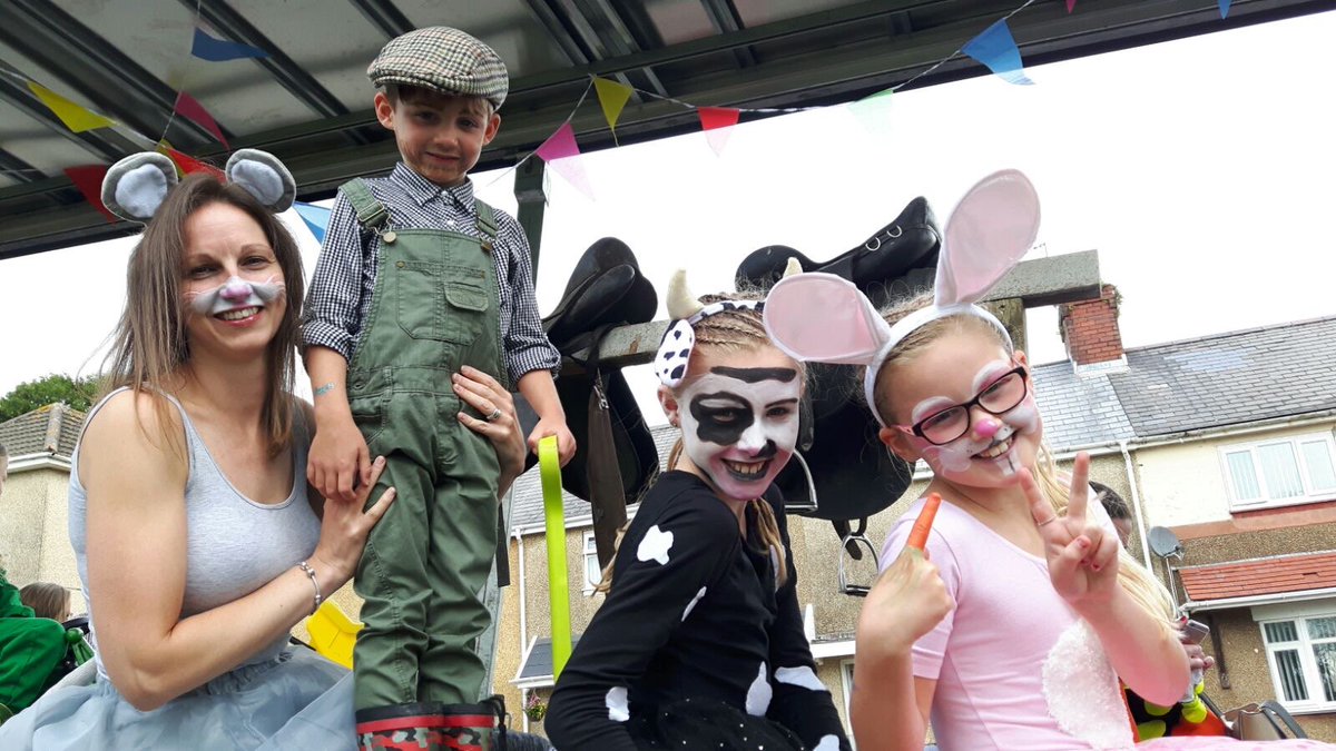 friendsofpollys's tweet image. Eadtside carnival so much fun