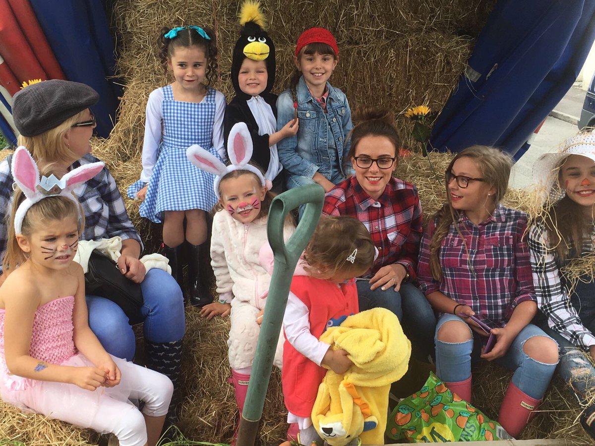 friendsofpollys's tweet image. Eadtside carnival 🎡