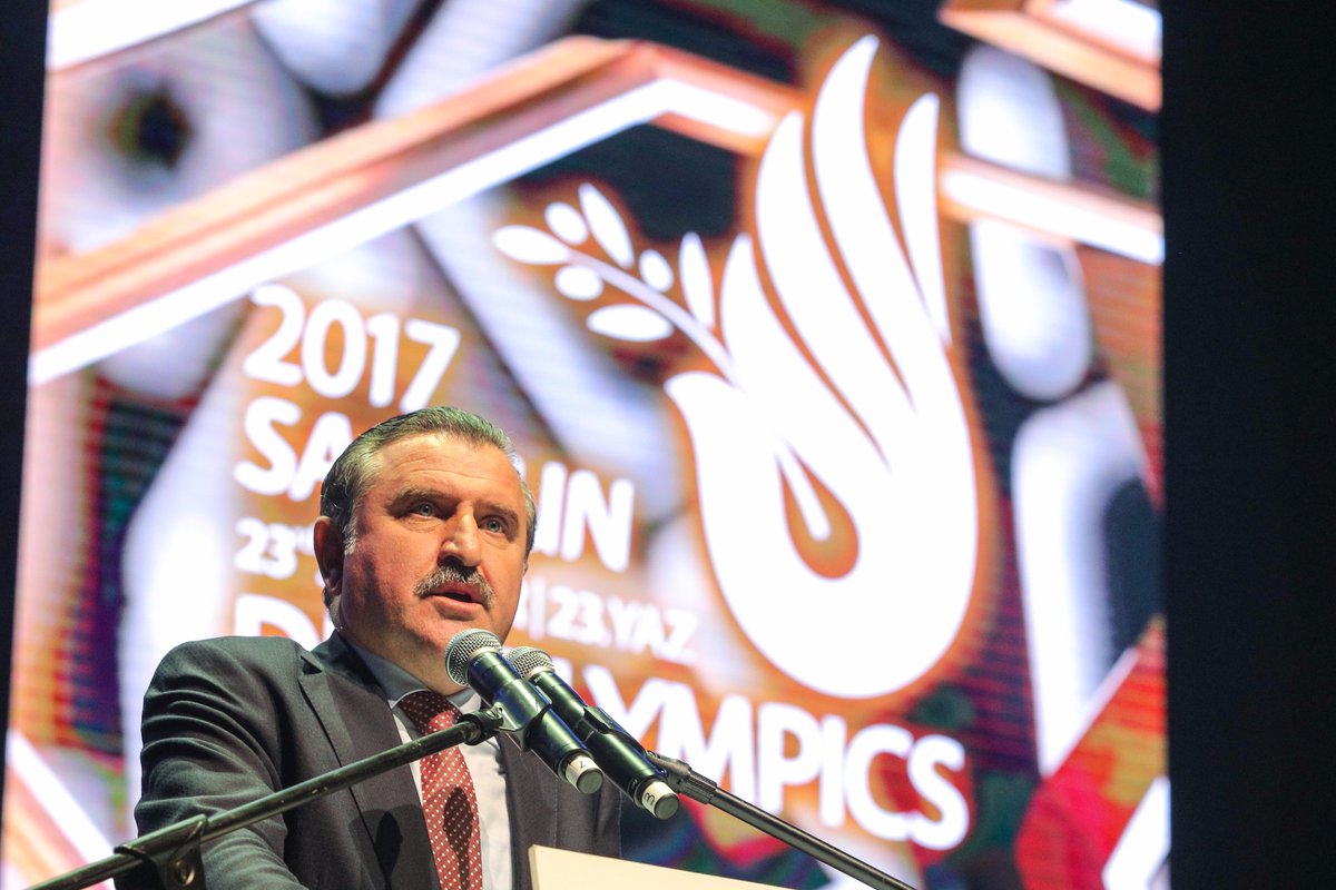 Deaflympics2017's tweet photo. #Deaflympics2017 kapanışı görkemli konuşmalarla ve muhteşem dans gösterileriyle gerçekleşti. https://t.co/C3JIpagSTE