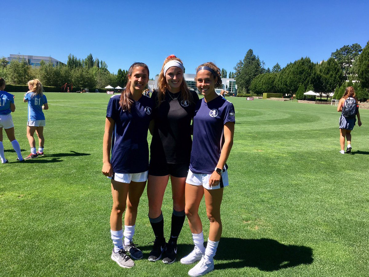 starsofma's tweet photo. FC Stars players, Maddy Vergura, Sam Agresti &amp; Kayla Duran at ECNL National Camp in Portland #fcstars #ecnl #ECNLNTC #provenpathway https://t.co/HzNdsiav9z