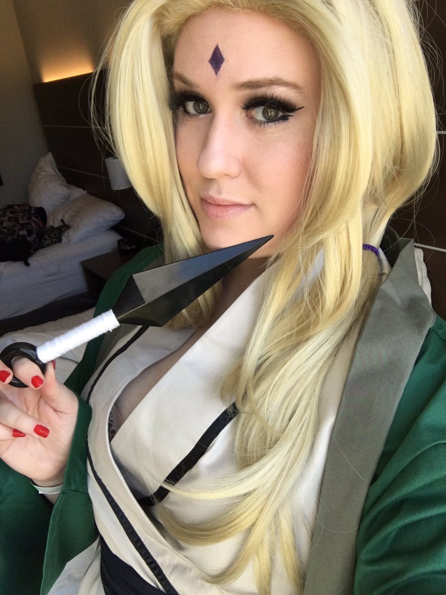 bayousexual's tweet photo. #tsunadecosplay #tsunade #naruto #fandomfest2017 https://t.co/W9Zq56lmb2