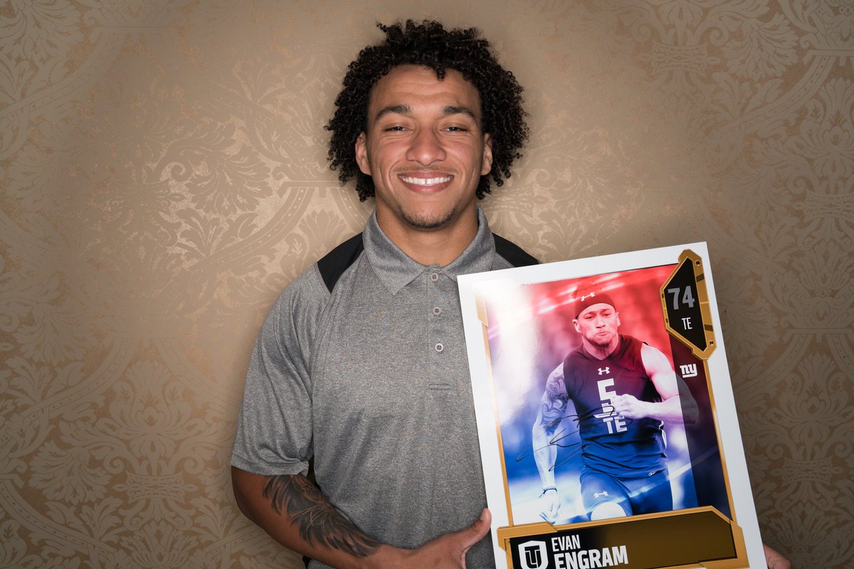 EASPORTS_MUT's tweet photo. @EAMaddenNFL Here is @EvanEngram's #MUTSquad‼️RETWEET &amp; LIKE for your chance to win his signed #Madden18 item! #RookieMojis https://t.co/F2C5Ayc14l