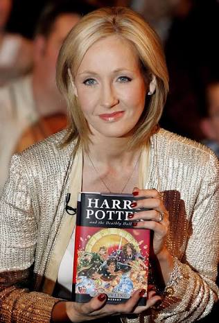 Happy birthday J.K Rowling We love you forever and wish you all the best!
Thank you for the magic! 