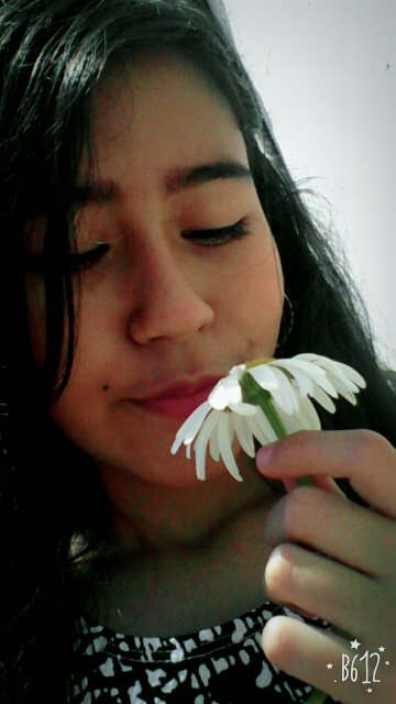 3Esmerly's tweet photo. Hola e vuelto a twitter después de tanto tiempo bueno los invitó a que me sigan vallan😘❤ https://t.co/Y8pTeenQbl