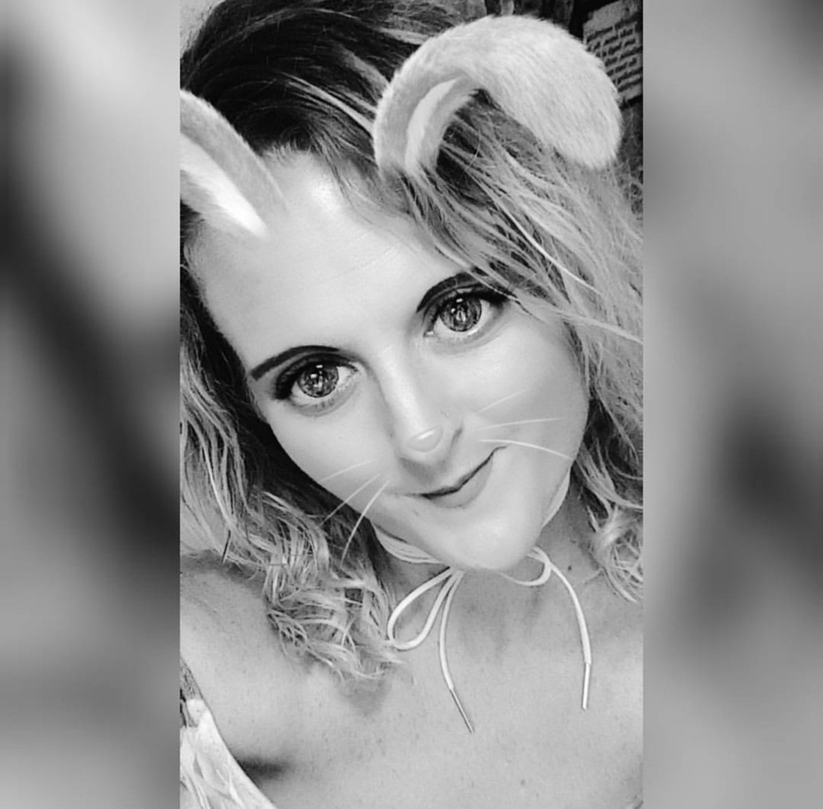 davey_jemma's tweet photo. #EmmasHenDo #SurroundYourselfWithAmazingPeople #PostiveVibesOnly #MakingMemories  #Besties #GreatNightAsAlways #GotMessy #SnapchatFun https://t.co/x505lT3omh
