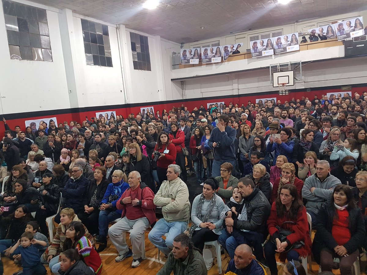 UCChivilcoy's tweet photo. #KicillofEnChivilcoy 
#CristinaSenadora 
#PoggioConcejal 
#UnidadCiudadana 
#Chivilcoy 
#ParaVolverATenerFuturo #LaVozDeLaMayoria https://t.co/oLcFKKDq6Y