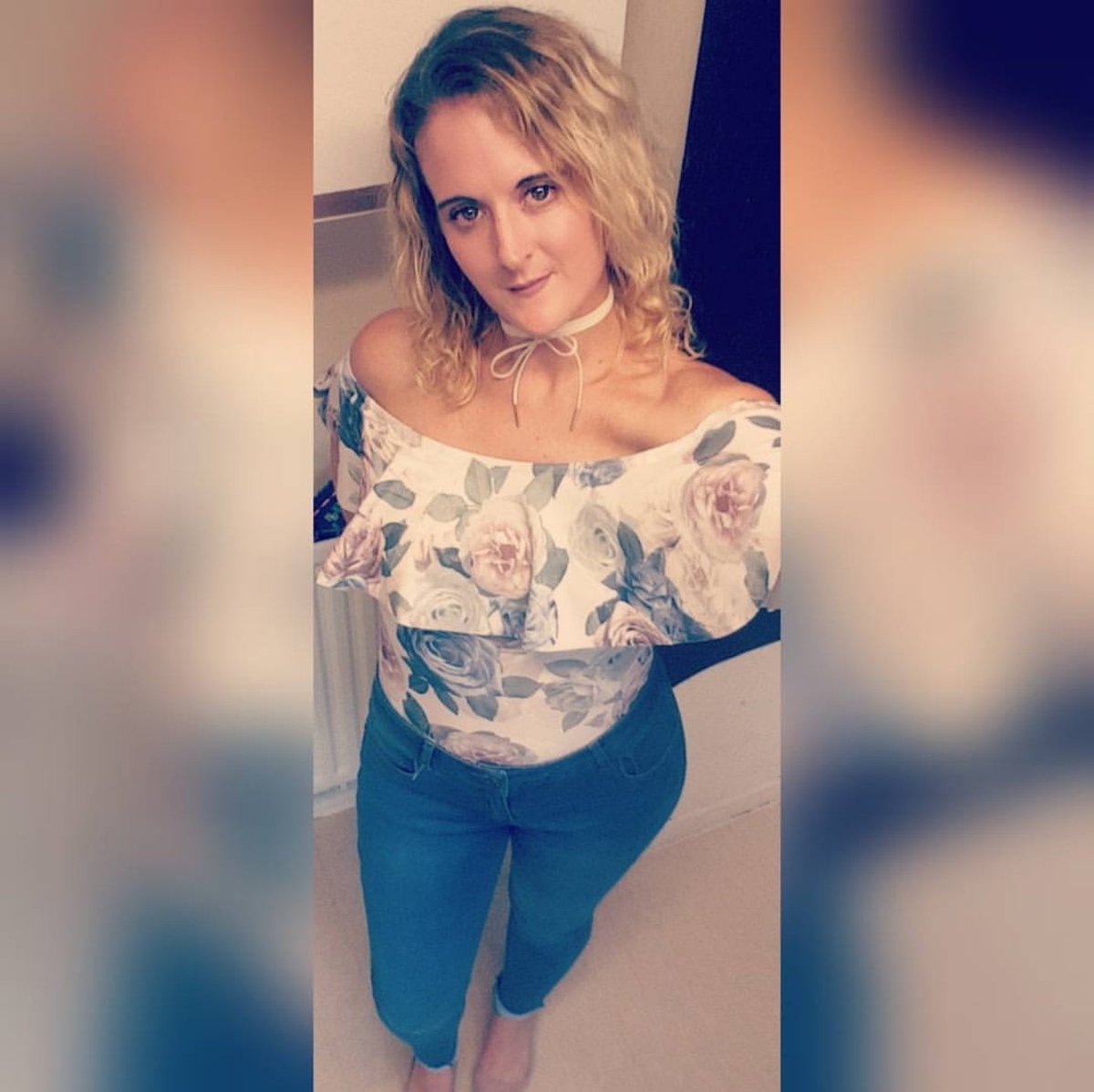 davey_jemma's tweet photo. #EmmasHenDo #SurroundYourselfWithAmazingPeople #PostiveVibesOnly #MakingMemoriesWithMyBesties #GreatNightAsAlways #GotMessy #SnapchatFun https://t.co/ML9Nuj4kbm
