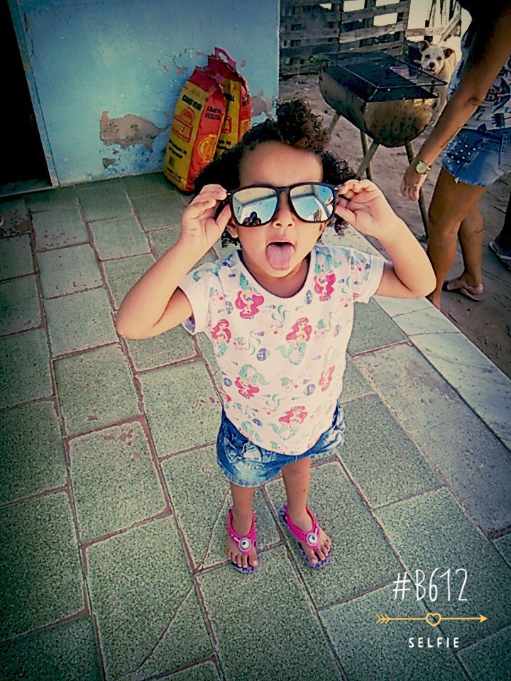 WalaceSharK's tweet photo. Eu e minha princesa 👸🏼😍😎 tal pai,tal filha https://t.co/LkZfOGzlDj