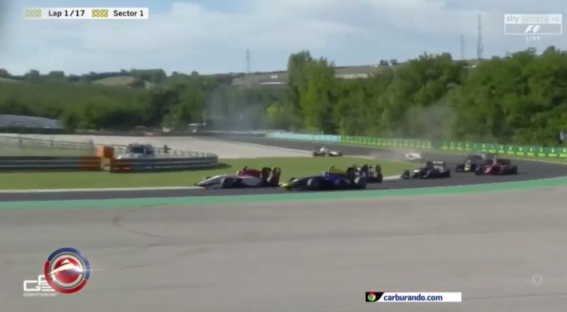 CarburandoTV's tweet photo. #ElProgramaDeCacho - Repasamos la actividad de #Siebert con la #GP3 en #Hungria || #Programa https://t.co/kdYBxblcHy https://t.co/fmZxVLwI5v