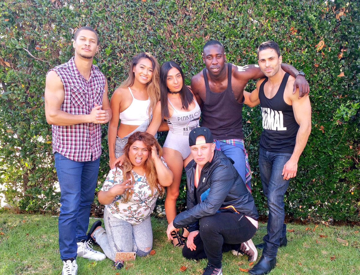 Shooting a Comedy Parody Inspired by #DureDure for <a href="/jencarlosmusic/">Jencarlos</a> <a href="/DONOMAR/">DON OMAR aka KONG</a>
W/ @Iamdebs_ <a href="/irienando_/">Irienando</a>  <a href="/ryandahern/">Ryan Ahern</a> <a href="/CarloAMendez/">Carlo Mendez</a> 🕺🏼💃🏻👏🏽🎬🎬