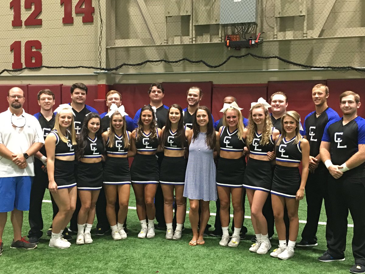 ashlyn_locke's tweet photo. love this team💙🐺 #bergerd #stank #ferk #moneygrip #jugged https://t.co/SMMf3SBdkX