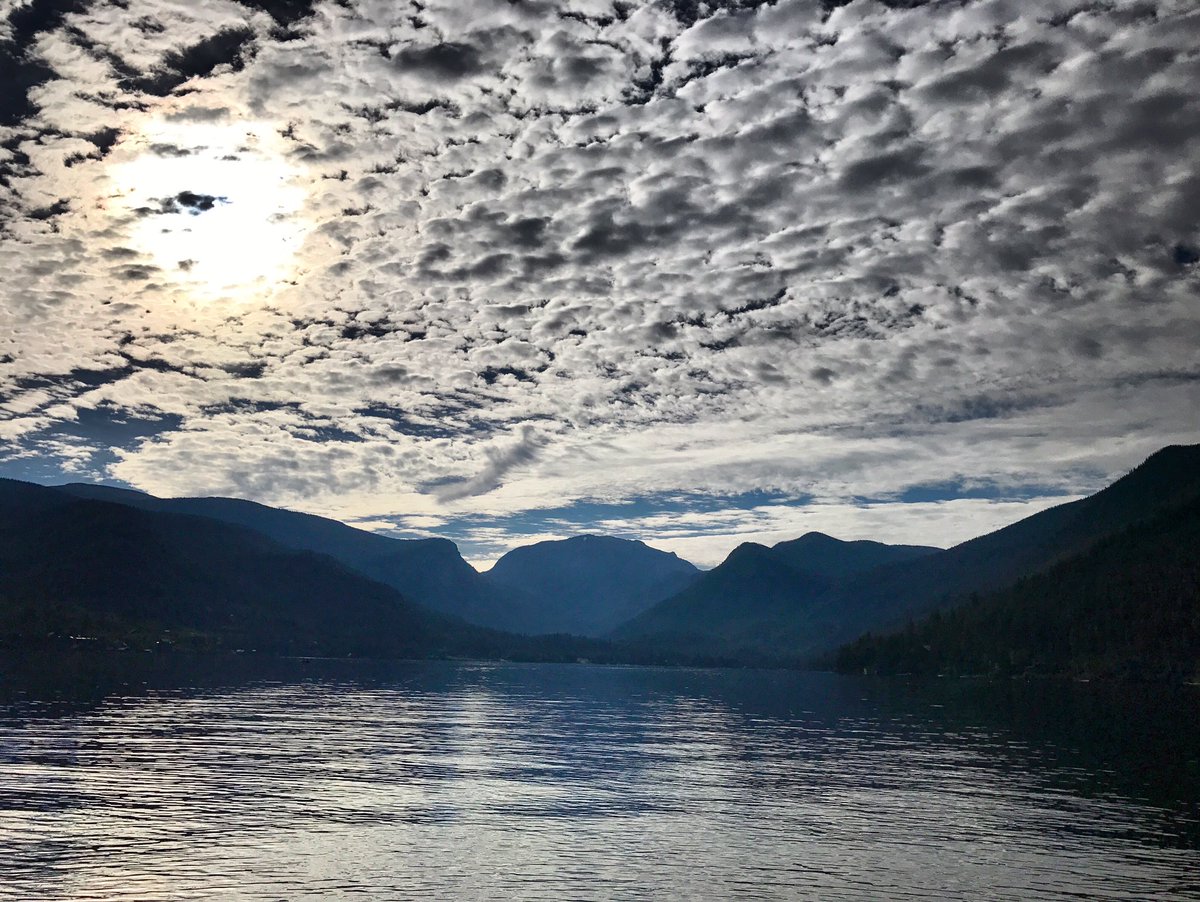 My morning walk. Love grand lake in <a href="/GrandCountyCO/">GrandCountyCO</a> 😍