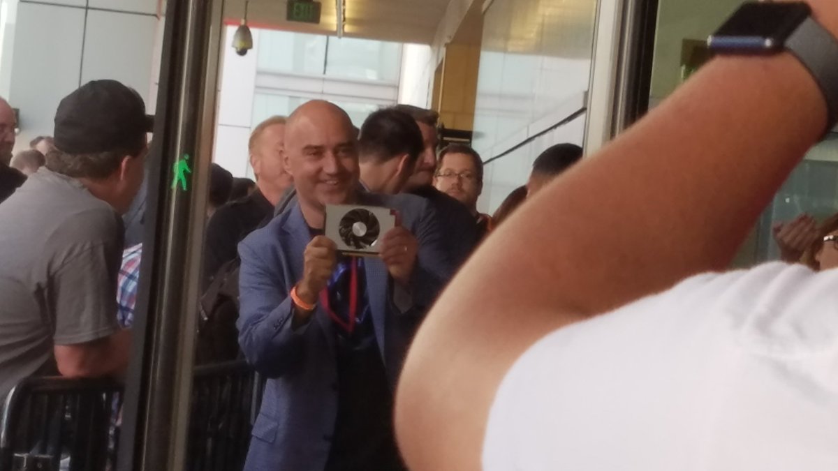 PhartinDust's tweet image. Retweeted Brian Quijivix (@Impoxdragon):

#AMDCapsaicin  fb.me/7tuE11j9E