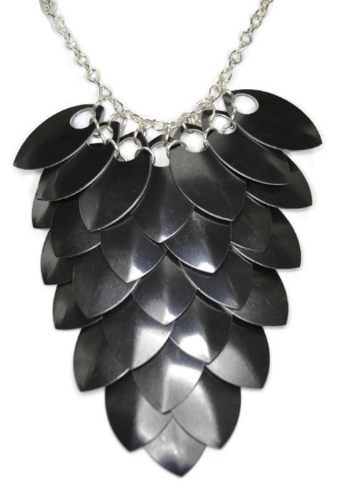 ArtisanJByViv's tweet photo. Bib Necklace, Scale Maille Jewellery, Aluminium Jewelry, Statem… https://t.co/OQG1xXjr5J #BeadsofCreation #GothTheme https://t.co/470153K4qd