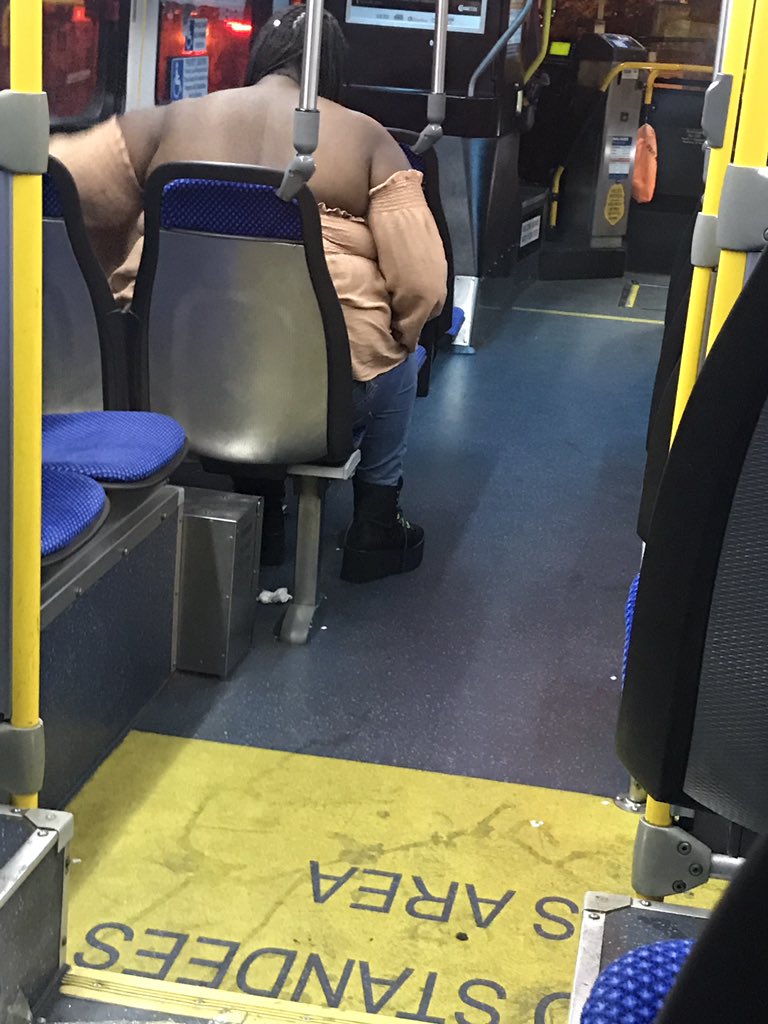 jtwaun's tweet photo. Came on the bus looking like an expired thanksgiving turkey with twin towers on her feet, just scary as shit 👻☠️😂😂 #tryagainsis #onlyindc https://t.co/gdt3HSg5I3