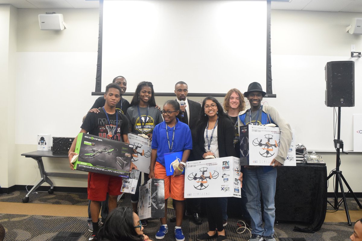 _CodeCrew's tweet photo. Our 1st, 2nd, and 3rd place winners of our #LostinSpaceHackathon We were blown away by everybody's creativity and hard work this weekend! https://t.co/5cyc2S8Bgz