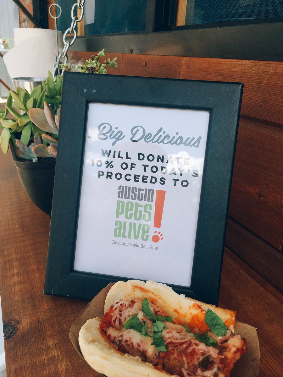 BigDeliciousYo's tweet photo. Huge thanks to everyone who left the house in some wicked temps. We definitely felt the love, and now we can share with @austinpetsalive https://t.co/Rc0EUqjvTZ