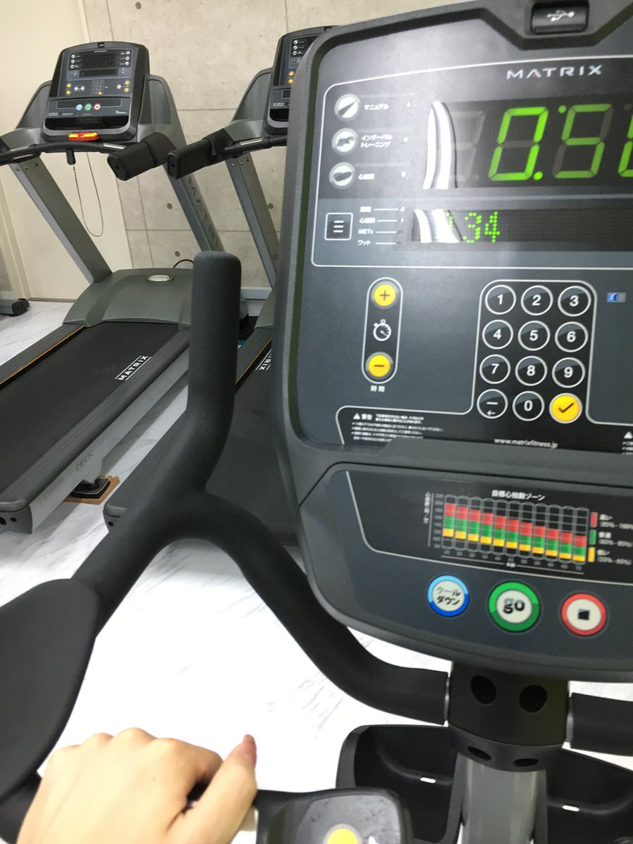 トレーニング始めて3カ月( งᵒ̴̶̷᷅ωᵒ̴̶̷᷄)ง⁼³₌₃ 食事はバランス考えつつ、朝と昼はガッツリ！夜は炭水化物少なめか抜き！

体重-4㎏
足のサイズ 1サイズダウン
ウエスト-6㎝
太もも 右-7㎝ 左-5.5㎝

#ダイエット #ジム #足痩せ #一緒に頑張ろう